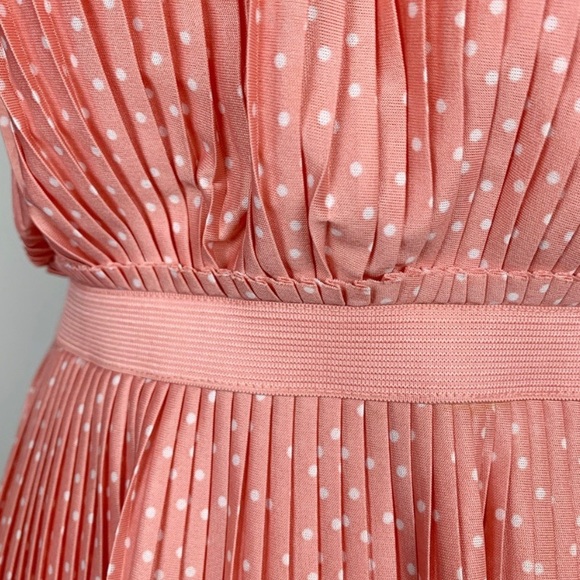 LC Lauren Conrad | Polkadot Mini Pleat Dress - Picture 5 of 8
